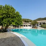 Resort Conrad Laguna Sardinia 5*