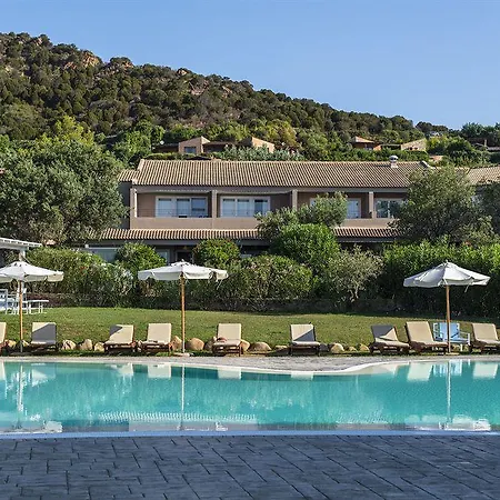 Conrad Laguna Sardinia リゾート キア