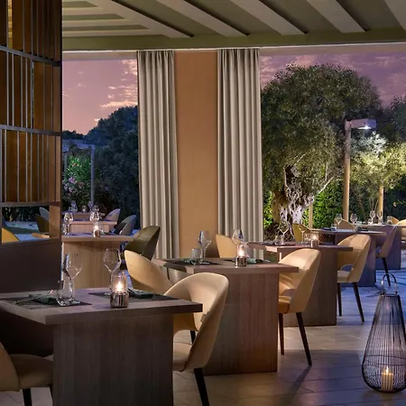 Conrad Laguna Sardinia キア