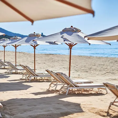 Conrad Laguna Sardinia Üdülőközpont 5*