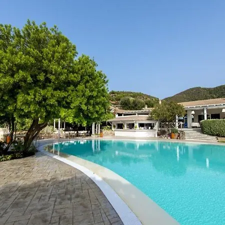 Semesteranläggning (resort) Conrad Laguna Sardinia 5*