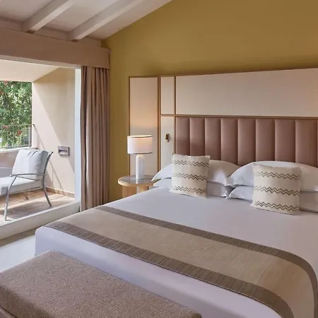 Conrad Laguna Sardinia 5*