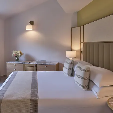 Conrad Laguna Sardinia 5*