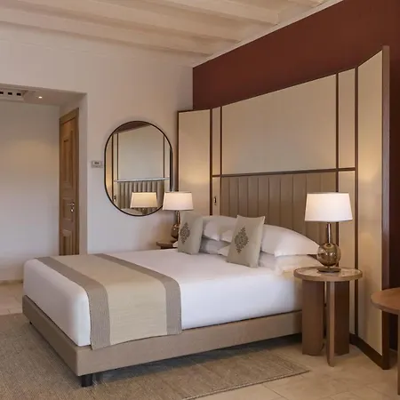 Conrad Laguna Sardinia 5*