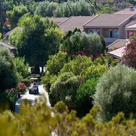 אתר נופש Conrad Laguna Sardinia קיה